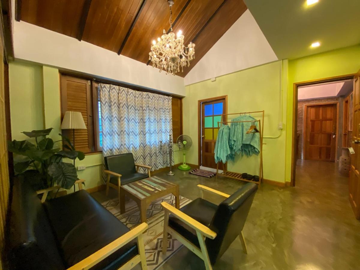 T-House Bkk 2Floors Near Bts With Swimming Pool And Free Wifi Hotel Bangkok Exterior foto